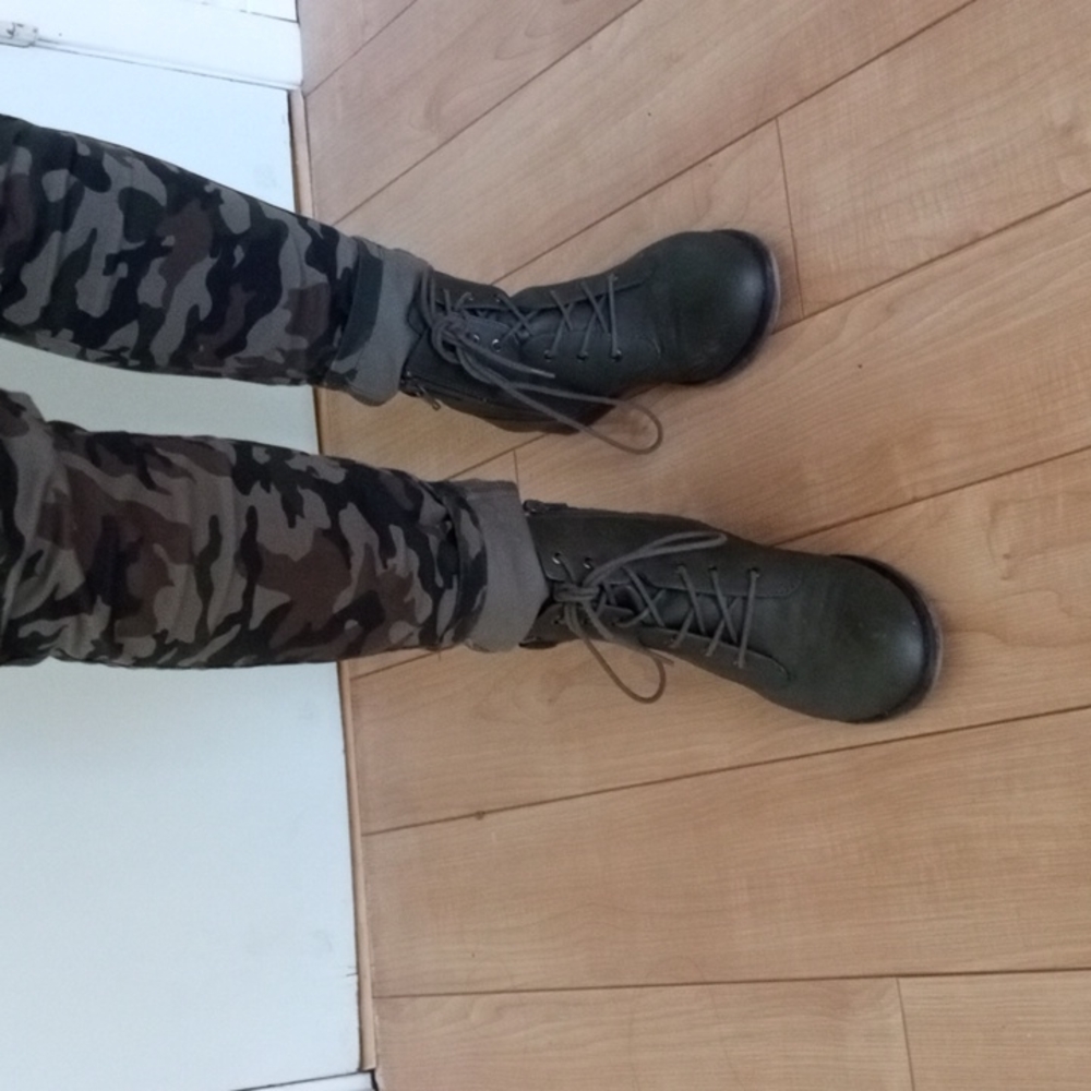 Camo pants